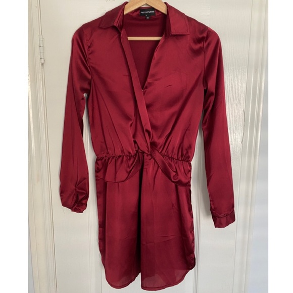 Pretty little thing red satin long sleeve dress - Picture 2 of 3